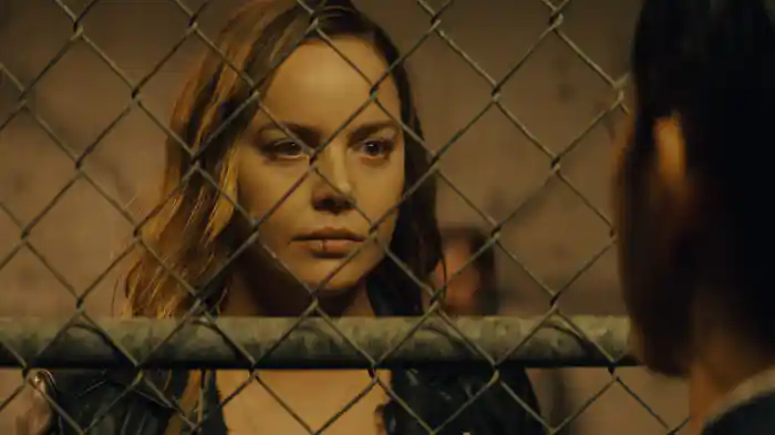 偽装拘束　仕組まれた密室