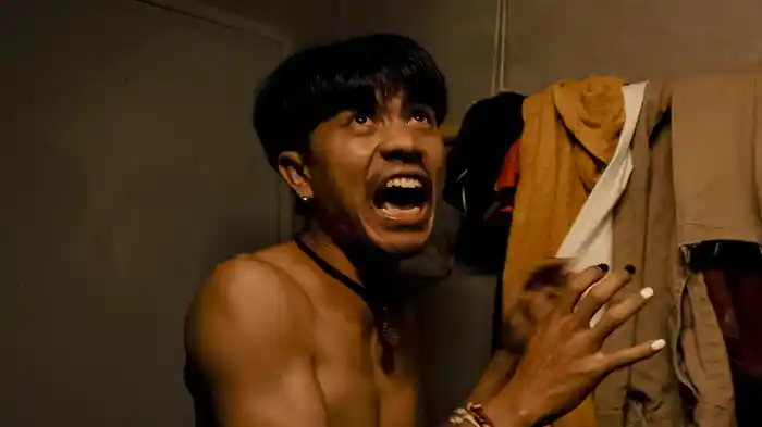 サッパルー！街を騒がす幽霊が元カノだった件