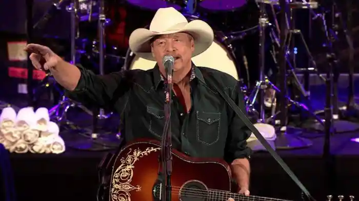 Alan Jackson - Keepin It Country