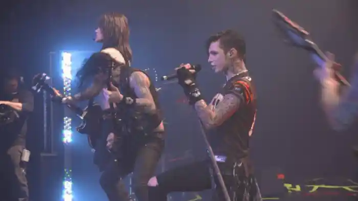 Black Veil Brides - Alive And Burning