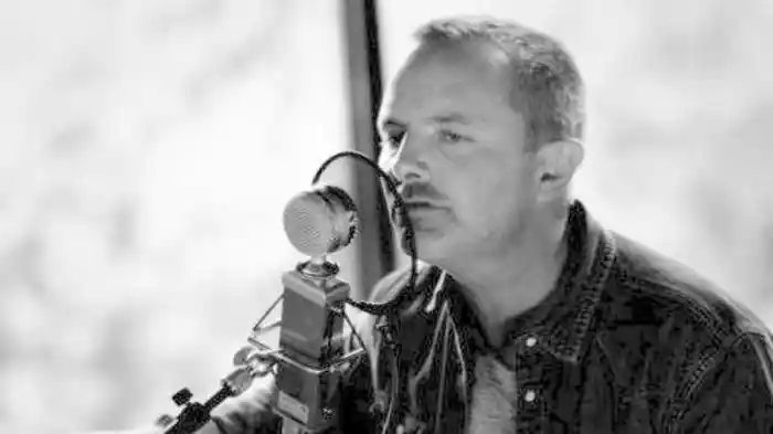 Chris Tomlin - Love Ran Red: The Acoustic Sessions