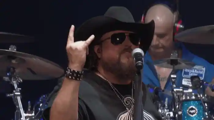 Colt Ford - Crank It Up