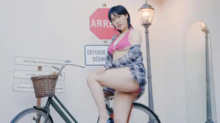 女体汗〜汗ばむ身体を見せて貰った〜