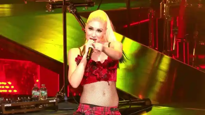 Gwen Stefani - This is What The Truth Feels Like Tour 2016