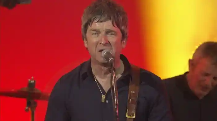 Noel Gallagher's High Flying Birds - Plays Baloise Session