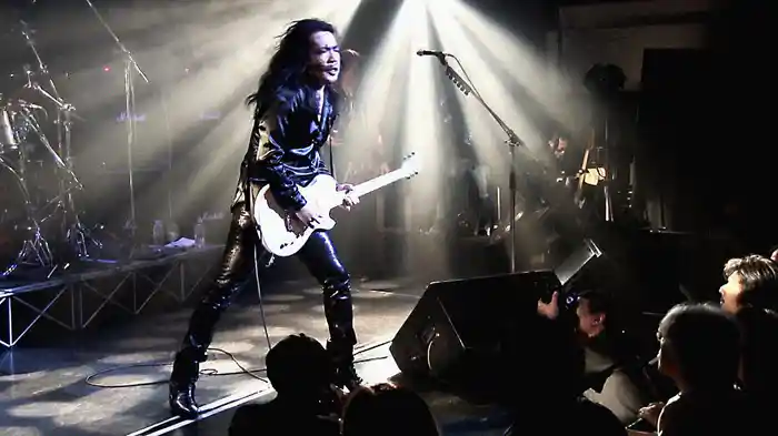 Kelly SIMONZ's BAD TRIBE Tokyo Kinema Club “The 4TH” The End of The Beginning