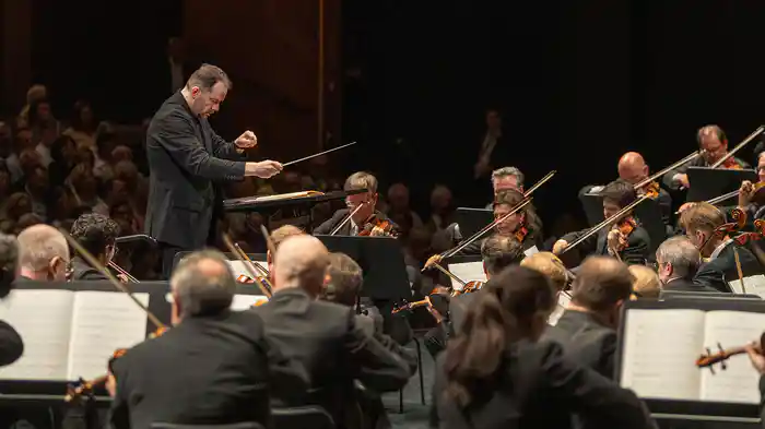 ザルツブルク音楽祭 2025：アンドリス・ネルソンス指揮 ウィーン・フィルハーモニー管弦楽団