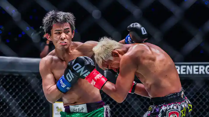 与座優貴 vs. スーパーレック【ONE 173:スーパーボン VS 野杁】