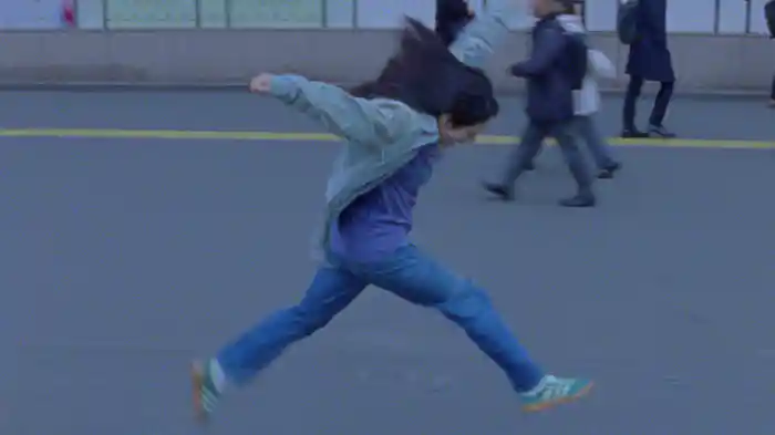 君の夢を聞きながら、僕は笑えるアイデアを！