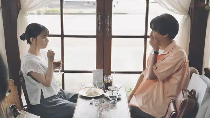 君の顔では泣けない