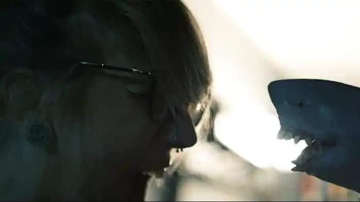 CHUM アンハッピー・シャークデー