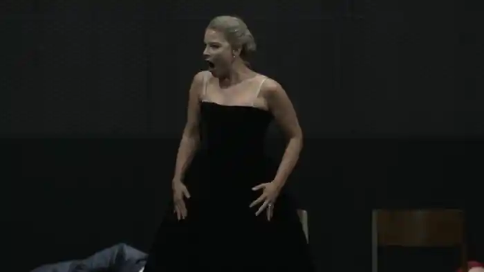 Elīna Garanča - Donizetti La Favorite