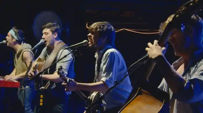 Mumford & Sons - The Road To Red Rocks