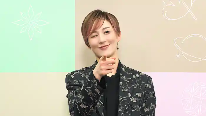 TAKARAZUKA NEWS Pick Up「スターQ&A 聖乃あすか」